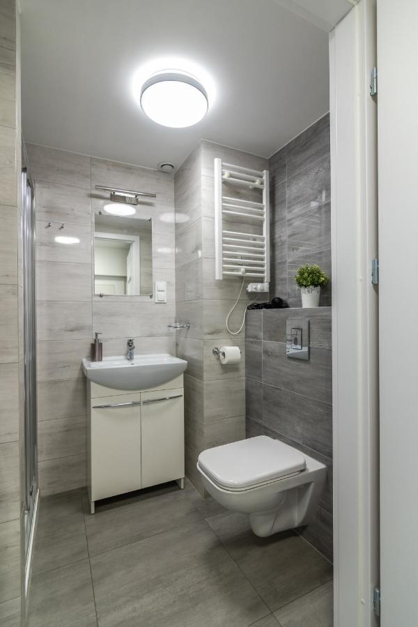 Studia Przy Lotnisku Od Wroclawapartament-Pl Ngoại thất bức ảnh